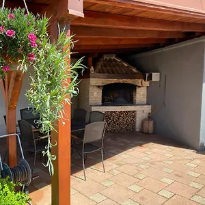 Nada Apartament